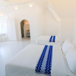 Villa Pool Access